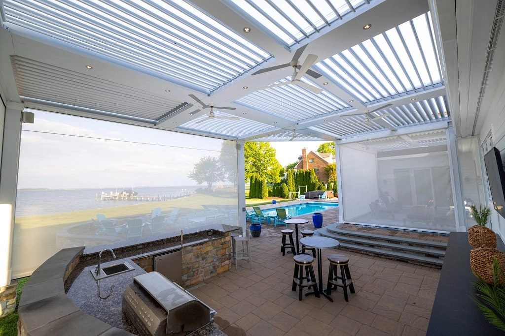 Pergola with privacy screen installation house