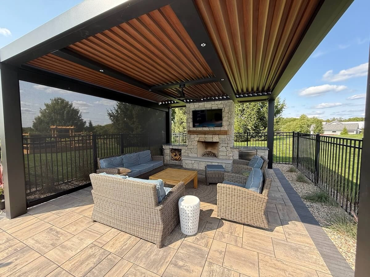 Sk stx poolside beecham luxe
